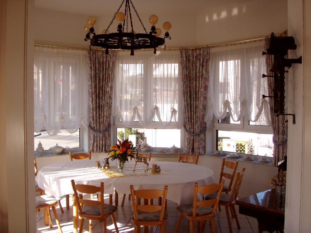 Dreischlaeger Hof Hotel Neustadt  Екстериор снимка