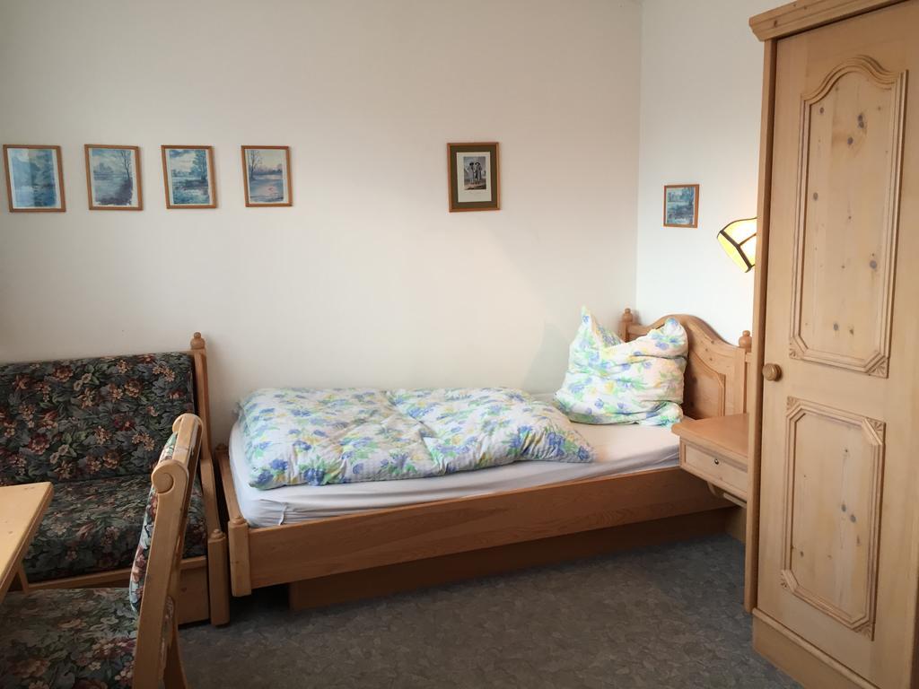 Dreischlaeger Hof Hotel Neustadt  Екстериор снимка