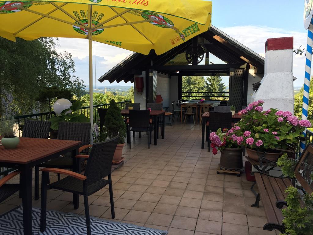 Dreischlaeger Hof Hotel Neustadt  Екстериор снимка